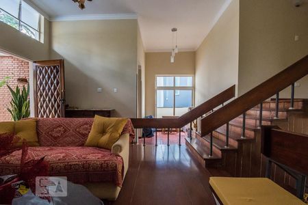 Sala de casa à venda com 4 quartos, 250m² em Chácara Monte Alegre, São Paulo