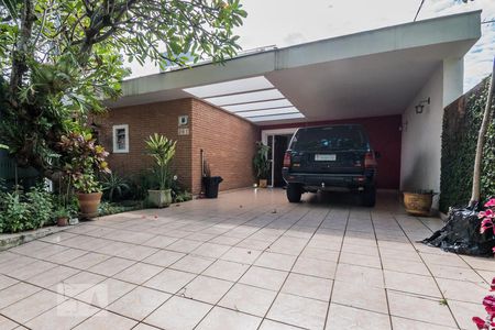 Garagem de casa à venda com 4 quartos, 250m² em Chácara Monte Alegre, São Paulo