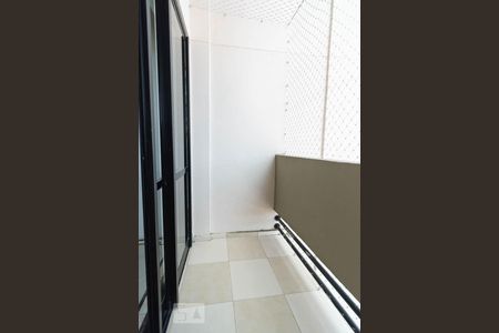 Varanda de apartamento para alugar com 2 quartos, 72m² em Jardim Luanda, São Paulo