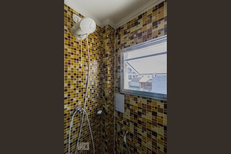 Chuveiro de apartamento para alugar com 2 quartos, 62m² em Parque Santo Antônio, Guarulhos