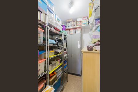 Closet de apartamento para alugar com 2 quartos, 62m² em Parque Santo Antônio, Guarulhos