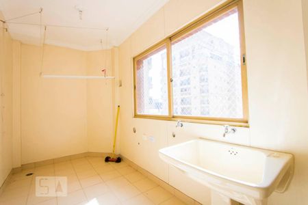 Área de serviço de apartamento para alugar com 3 quartos, 200m² em Centro, Santo André