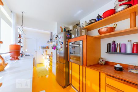 Apartamento para alugar com 85m², 2 quartos e 1 vaga Apartamento para alugar com 85m², 2 quartos e 1 vagaCozinha