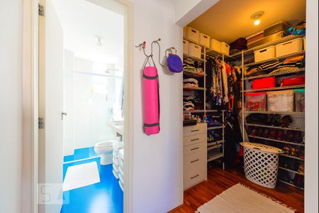 Apartamento para alugar com 85m², 2 quartos e 1 vaga Apartamento para alugar com 85m², 2 quartos e 1 vagaCloset Suíte