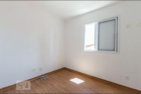 Quarto de apartamento para alugar com 2 quartos, 50m² em Vila Osasco, Osasco