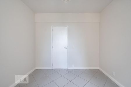 Quarto 1 de apartamento para alugar com 2 quartos, 70m² em Botafogo, Rio de Janeiro