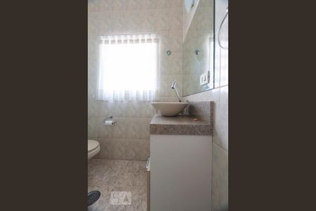 Banheiro social de casa para alugar com 3 quartos, 200m² em Vila Monte Alegre, São Paulo