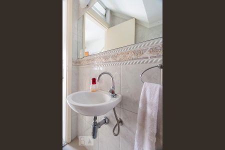 Lavabo de casa para alugar com 3 quartos, 200m² em Vila Monte Alegre, São Paulo