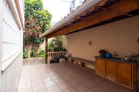 Casa para alugar com 200m², 3 quartos e 2 vagasQuintal com churasqueira