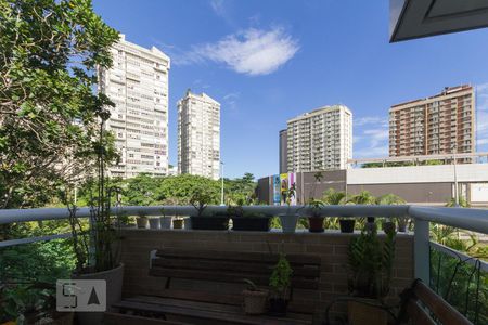 Apartamento à venda com 89m², 1 quarto e 1 vagaVaranda