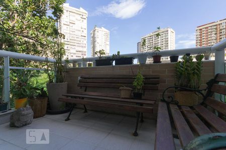 Apartamento à venda com 89m², 1 quarto e 1 vagaVaranda