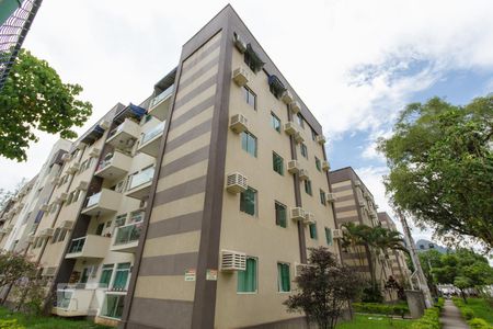 Apartamento à venda com 50m², 2 quartos e 1 vaga Apartamento à venda com 50m², 2 quartos e 1 vagaFachada
