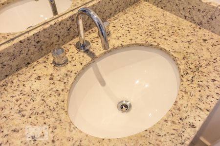 Apartamento à venda com 74m², 2 quartos e 2 vagasBanheiro Pia