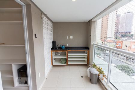 Apartamento à venda com 74m², 2 quartos e 2 vagasVaranda