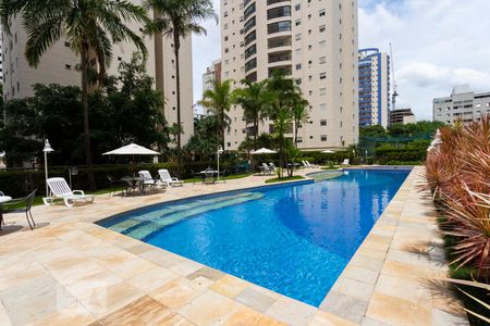 Apartamento para alugar com 172m², 3 quartos e 4 vagasPiscina
