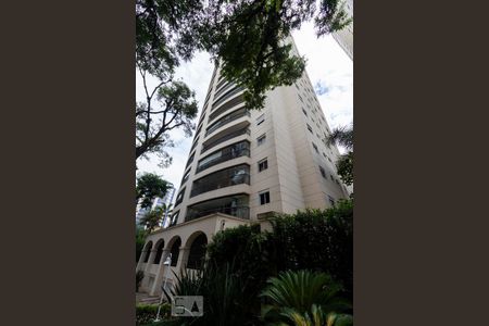 Apartamento para alugar com 172m², 3 quartos e 4 vagasFachada