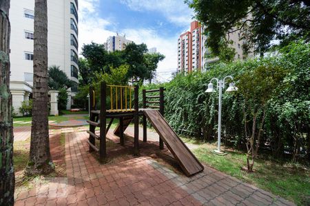 Apartamento para alugar com 172m², 3 quartos e 4 vagasPlayground