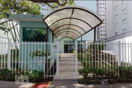 Apartamento para alugar com 37m², 1 quarto e 1 vagaFachada