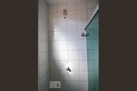 Banheiro social de apartamento à venda com 3 quartos, 112m² em Jardim América, Belo Horizonte