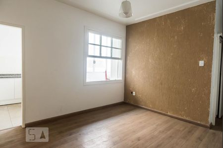 Sala de apartamento para alugar com 2 quartos, 55m² em Auxiliadora, Porto Alegre