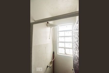 Banheiro de apartamento para alugar com 2 quartos, 55m² em Auxiliadora, Porto Alegre