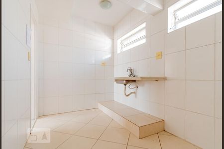 Cozinha de apartamento para alugar com 1 quarto, 42m² em Pinheiros, São Paulo
