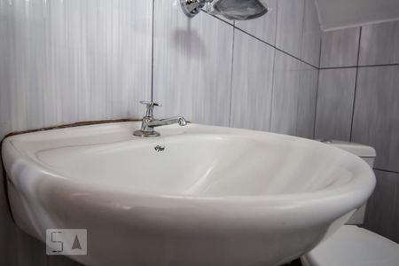 Lavabo detalhe de casa para alugar com 3 quartos, 100m² em Sumaré, São Paulo