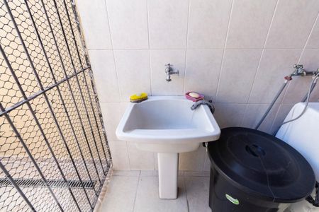 Área de serviço de casa para alugar com 2 quartos, 78m² em Chácara Inglesa, São Paulo