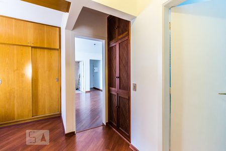 Corredor de apartamento para alugar com 2 quartos, 87m² em Perdizes, São Paulo