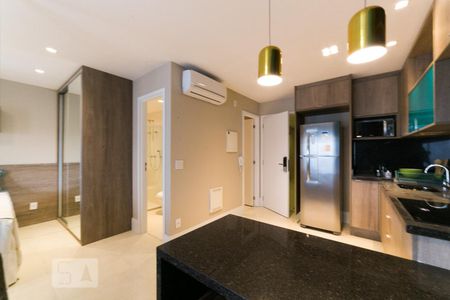 Cozinha de kitnet/studio para alugar com 1 quarto, 46m² em Campo Belo, São Paulo