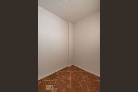 Apartamento à venda com 380m², 4 quartos e 2 vagas Apartamento à venda com 380m², 4 quartos e 2 vagasQuarto de serviço 2