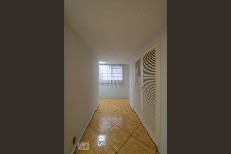Apartamento à venda com 380m², 4 quartos e 2 vagas Apartamento à venda com 380m², 4 quartos e 2 vagasCorredor