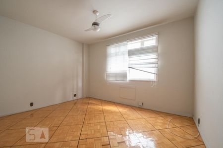 Apartamento à venda com 380m², 4 quartos e 2 vagas Apartamento à venda com 380m², 4 quartos e 2 vagasQuarto 3