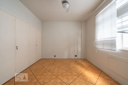 Apartamento à venda com 380m², 4 quartos e 2 vagas Apartamento à venda com 380m², 4 quartos e 2 vagasQuarto 3