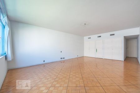 Apartamento à venda com 380m², 4 quartos e 2 vagas Apartamento à venda com 380m², 4 quartos e 2 vagasSuíte