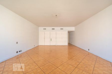 Apartamento à venda com 380m², 4 quartos e 2 vagas Apartamento à venda com 380m², 4 quartos e 2 vagasSuíte