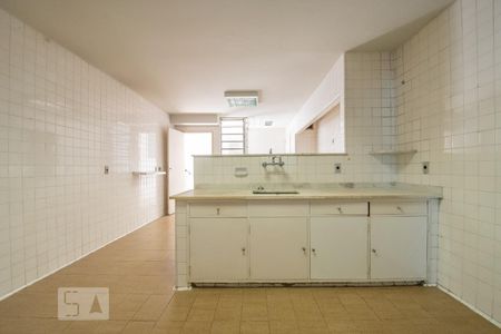 Apartamento à venda com 380m², 4 quartos e 2 vagas Apartamento à venda com 380m², 4 quartos e 2 vagasCozinha