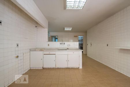 Apartamento à venda com 380m², 4 quartos e 2 vagas Apartamento à venda com 380m², 4 quartos e 2 vagasCozinha