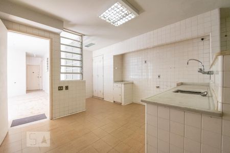 Apartamento à venda com 380m², 4 quartos e 2 vagas Apartamento à venda com 380m², 4 quartos e 2 vagasCozinha