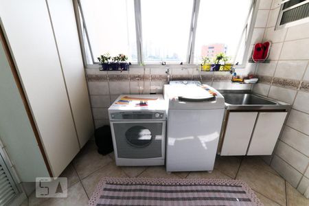 Apartamento para alugar com 130m², 3 quartos e 1 vagaÁrea de Serviço