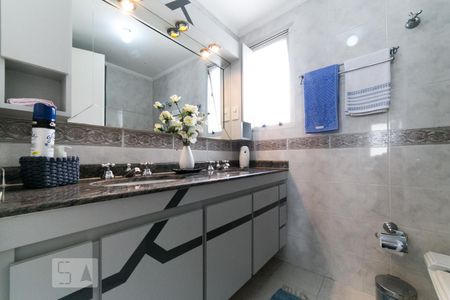 Banheiro de apartamento para alugar com 3 quartos, 130m² em Vila Gertrudes, São Paulo