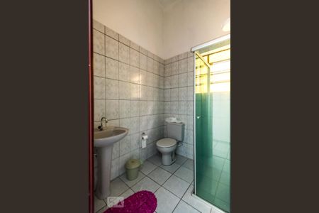 Banheiro de casa para alugar com 2 quartos, 75m² em Baeta Neves, São Bernardo do Campo