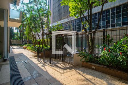 Apartamento à venda com 200m², 3 quartos e 1 vagaÁrea comum - Entrada do Edifício