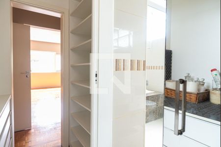 Apartamento à venda com 200m², 3 quartos e 1 vagaSuíte - Closet