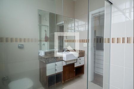 Apartamento à venda com 200m², 3 quartos e 1 vagaBanheiro da Suíte