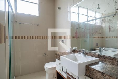 Apartamento à venda com 200m², 3 quartos e 1 vagaBanheiro da Suíte