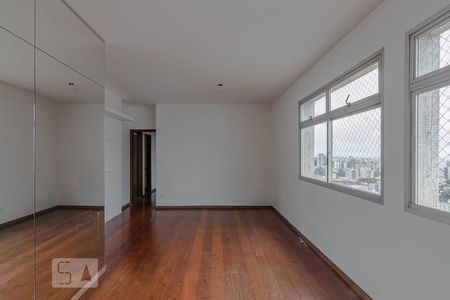 Sala  de apartamento para alugar com 4 quartos, 105m² em Sion, Belo Horizonte