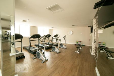 Studio para alugar com 31m², 1 quarto e 1 vaga Studio para alugar com 31m², 1 quarto e 1 vagaAcademia