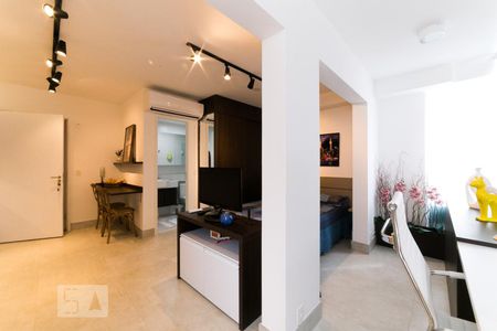 Studio para alugar com 31m², 1 quarto e 1 vaga Studio para alugar com 31m², 1 quarto e 1 vagaVaranda