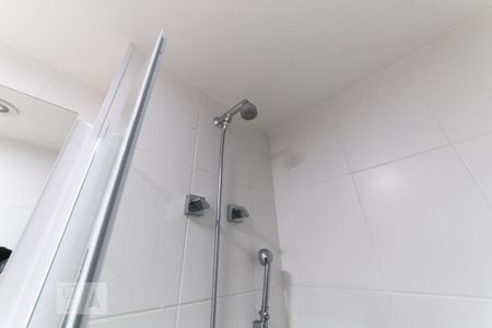 Studio para alugar com 31m², 1 quarto e 1 vaga Studio para alugar com 31m², 1 quarto e 1 vagaBanheiro